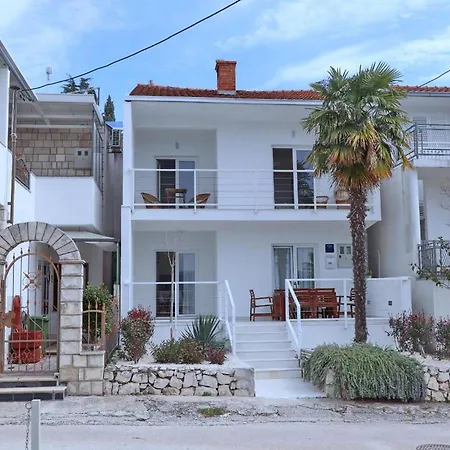House Rosemary *