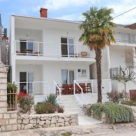 بيت للعطل House Rosemary