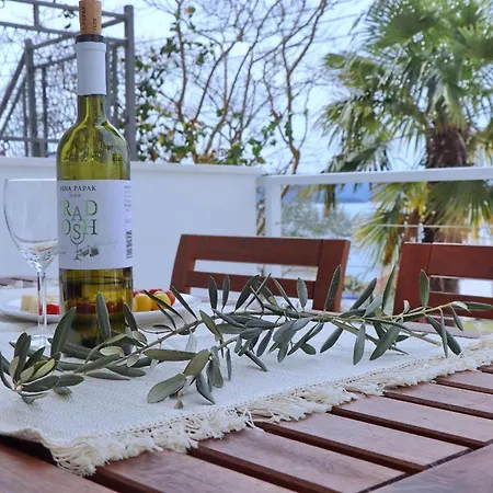 House Rosemary Holiday home Komarna