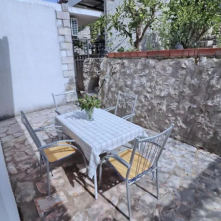 House Rosemary Holiday home Komarna