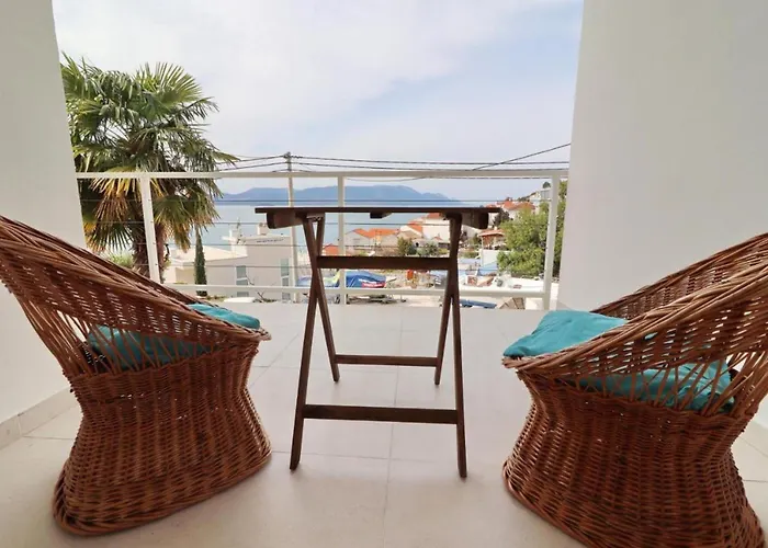 House Rosemary Feriehus Komarna